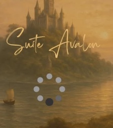 Avalon é uma ilha mítica da lenda arturiana, conhecida como o lar da Dama do Lago e o local onde o Rei Arthur foi levado para curar as suas feridas após a Batalha de Camlann, para depois um dia regressar ao poder. A ilha é descrita como um paraíso de curas, onde a Dama do Lago Morgana o levou para recuperar, e também é o local onde a sua espada, Excalibur, foi forjada. O nome “Avalon” tem origem celta e significa “ilha das maçãs”. •  Em breve #suiteavalon , a mais nova suite da Pousada. 🏰  #lavrasnovasmg #pousadadoreiarthur